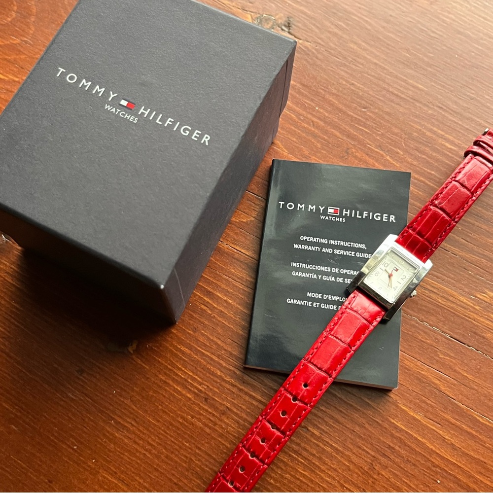 Tommy Hilfiger Women’s Leather Watch Crocodile